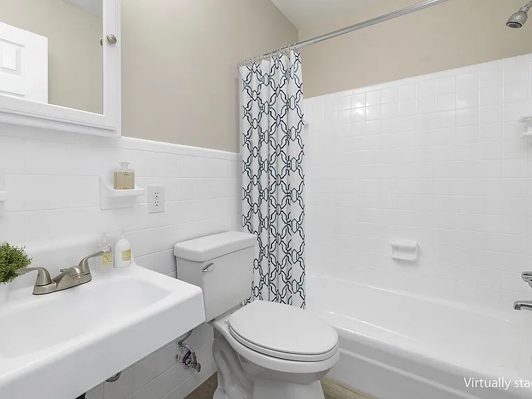 11 Highland Ave — Photo 40