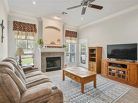 5th image of 900 Trellis Gate Ct