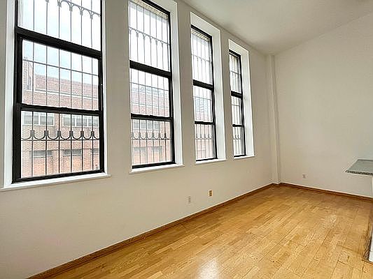 3rd image of 371 Madison St APT 105