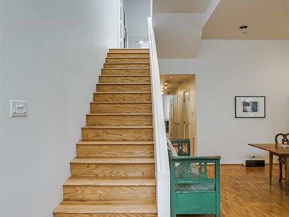 5th image of 4247 Throckmorton St #4