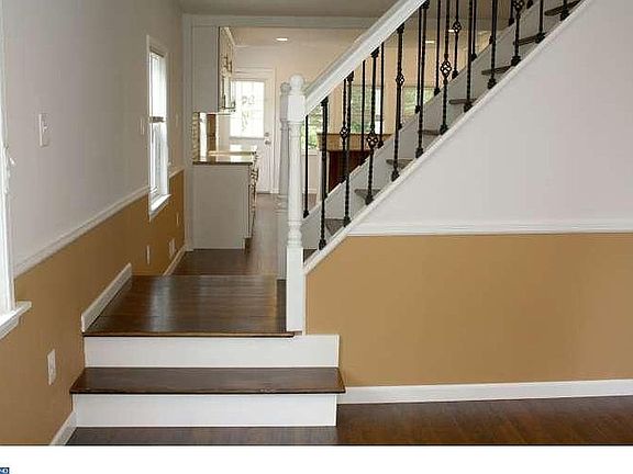 5th image of 1062 Trewellyn Avenue