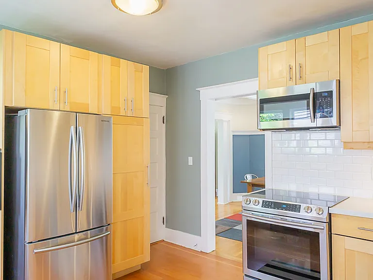 1557 Madrona Dr — Photo 7