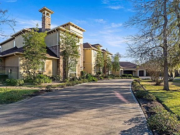 2nd image of 6 Tall Trail Ct