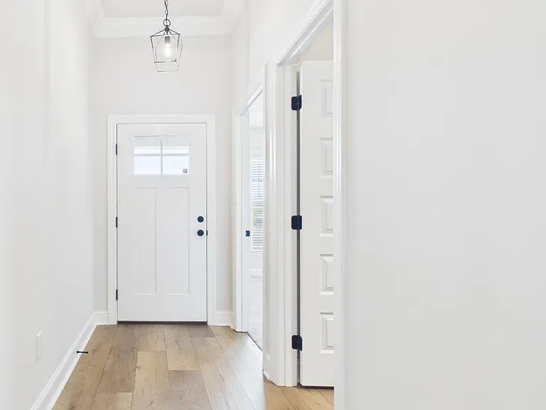 15573 Bees St — Photo 2
