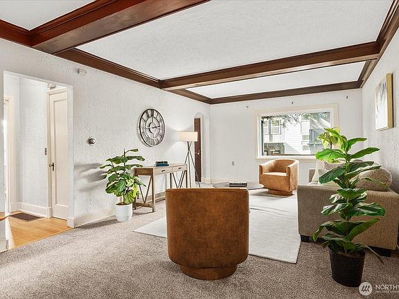 4th image of 10740 Interlake Avenue N