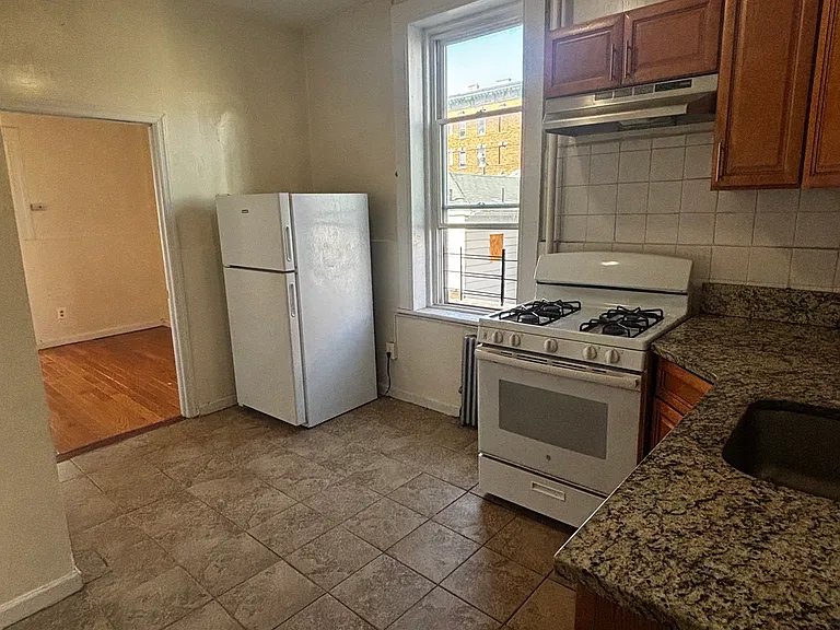 2606 Central Ave #3 — Photo 2