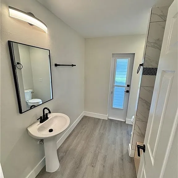 145 SW 28th Ter — Photo 16