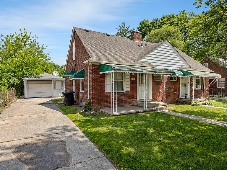 18947 Moross Rd — Photo 23