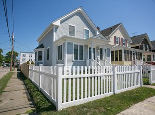 17 Eastnor Rd, Newport, RI 02840