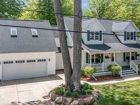 2nd image of 6401 W Lakeview Dr