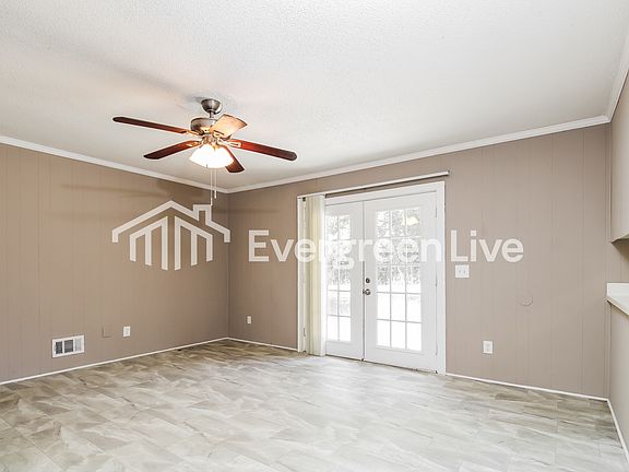 5th image of 2021 Larchmont Dr
