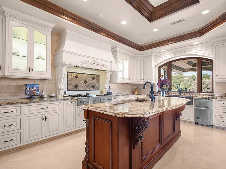 4358 Cresthaven Dr — Photo 20
