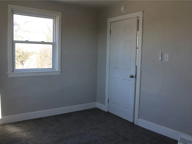 2821 Bertha St — Photo 8