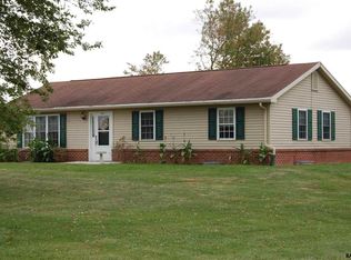 454 Mud College Rd, Littlestown, PA 17340