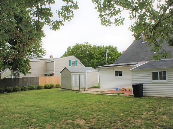 5th image of 50 Shady Lane Ave