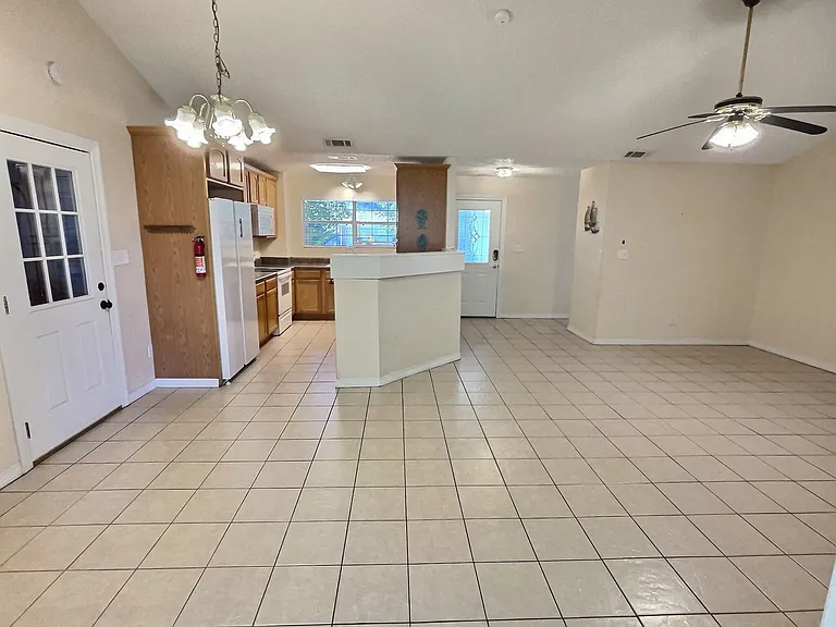 1705 Seagull Ave — Photo 7