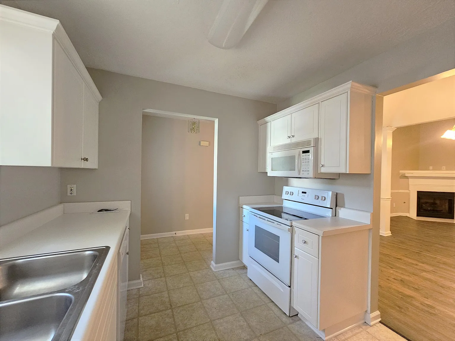 2 bed, 2.0 bath, 1249 sqft, $1,400 — Photo 3