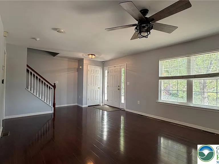 1334 Easton Rd — Photo 5