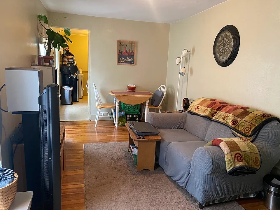 16 Seminary Ave #3