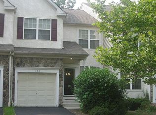 153 Mountain View Dr, West Chester, PA 19380