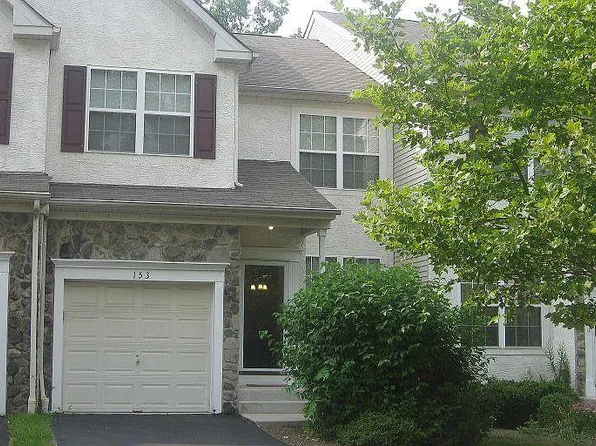 153 Mountain View Dr, West Chester, PA 19380