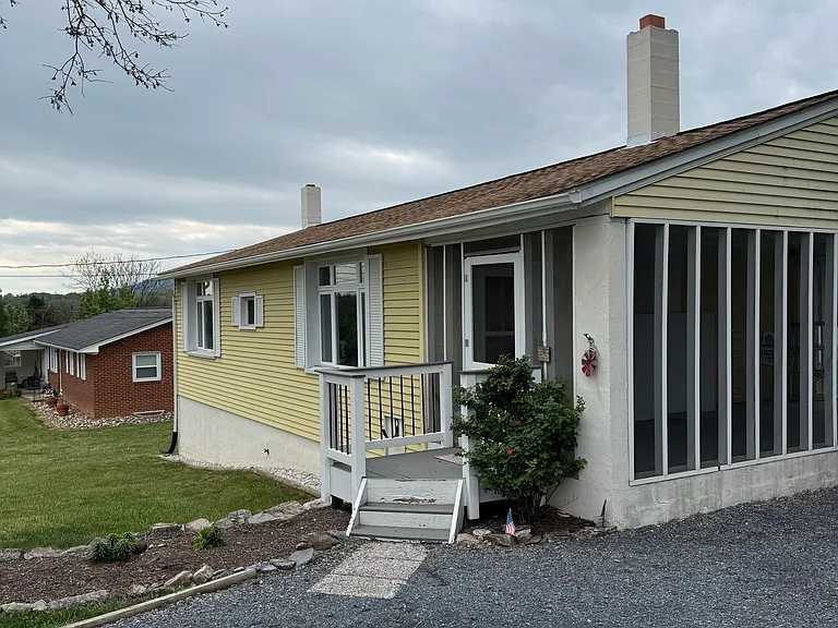 13791 Back Rd — Photo 2