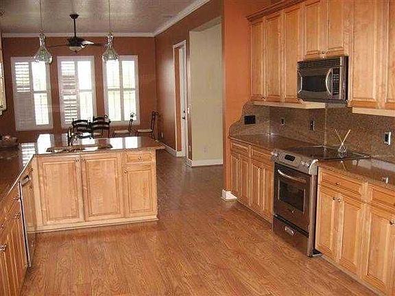 3rd image of 487 NE Canoe Park Cir
