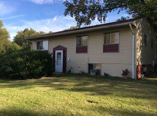 609 E Snider St, Carbondale, IL 62901