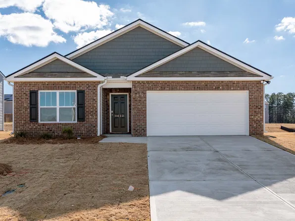 460 Valencia Cir, Wellford, SC 29385