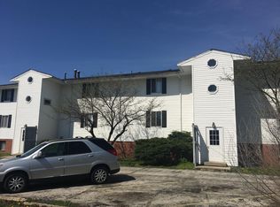 905 Market St APT 12, Normal, IL 61761