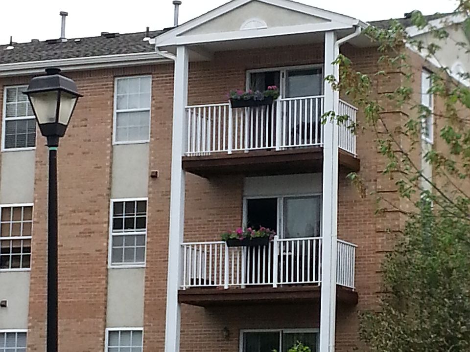 2 Balconies