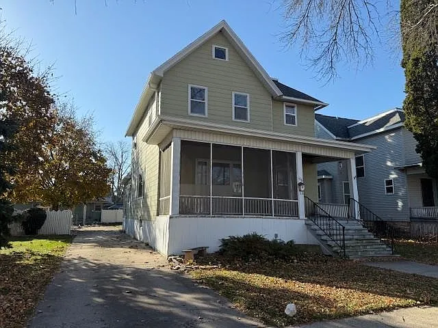 166 Hoyt St photo 1