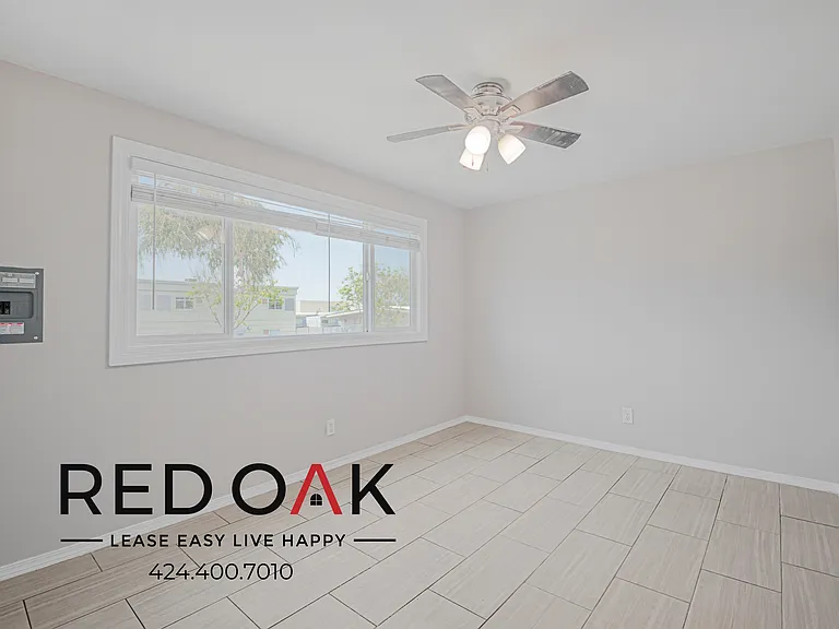 111 W Del Amo Blvd #15 — Photo 3