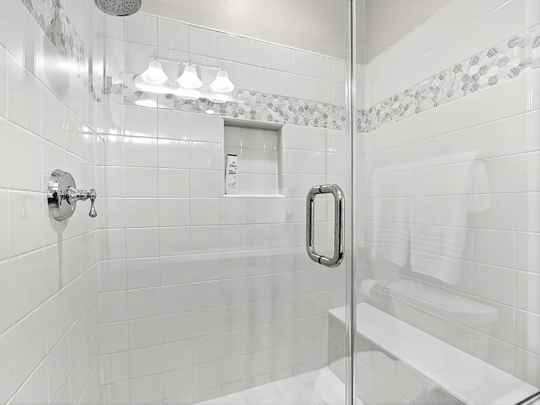4th bedroom bathroom