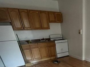 2820 Middletown Rd #1B, Bronx, NY 10461