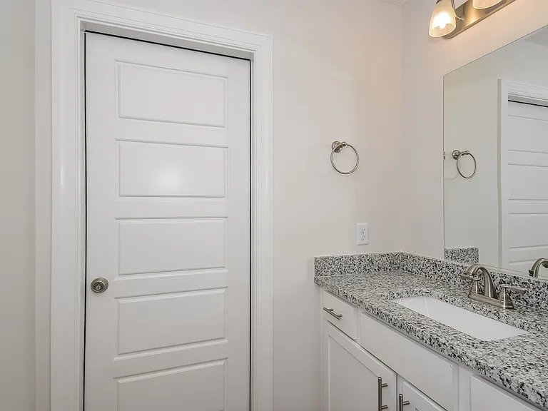 1038 Walker Point Way — Photo 11