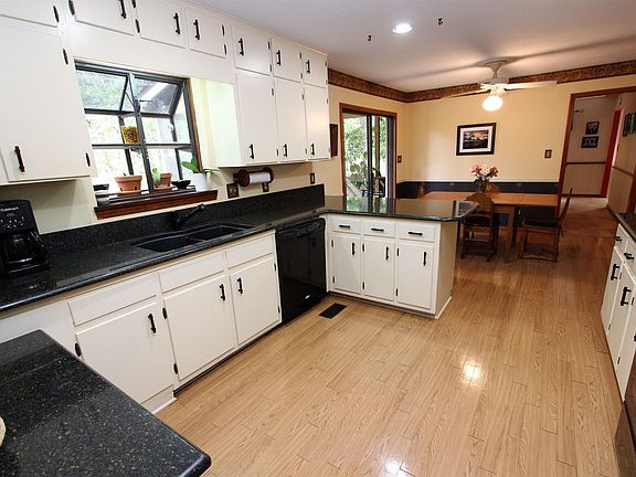 4th image of 3202 Adwood Dr