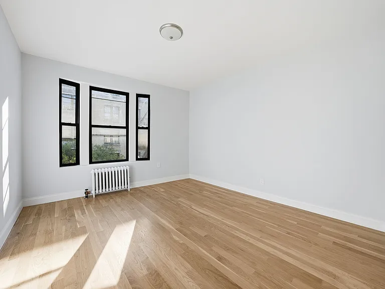 48 Pinehurst Ave #44 — Photo 4