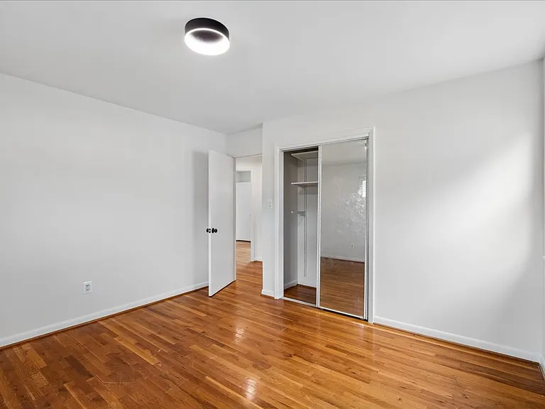 727 Grandin Ave — Photo 12
