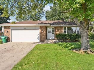 313 S State St, Poplar Grove, IL 61065