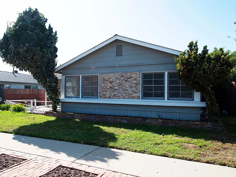 4118 Caflur Ave — Photo 4