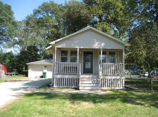 6N323 Riverside Dr, St Charles, IL 60174