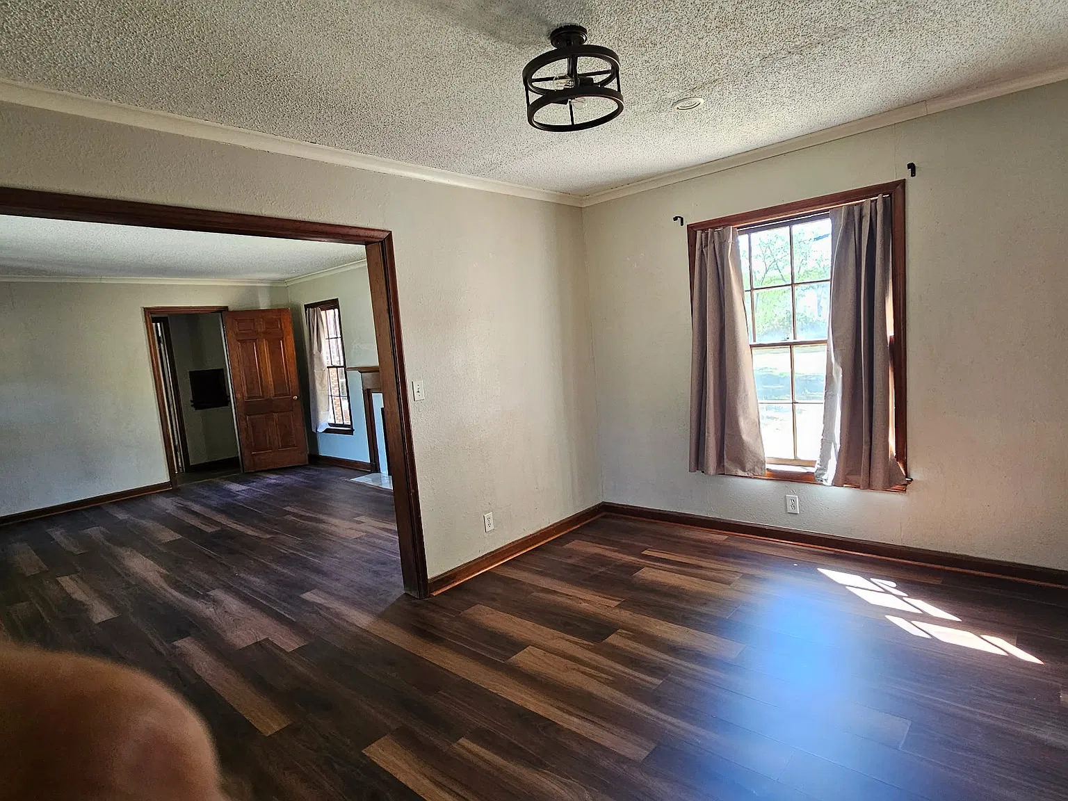 2 bed, 1100 sqft, $1,300 — Photo 3