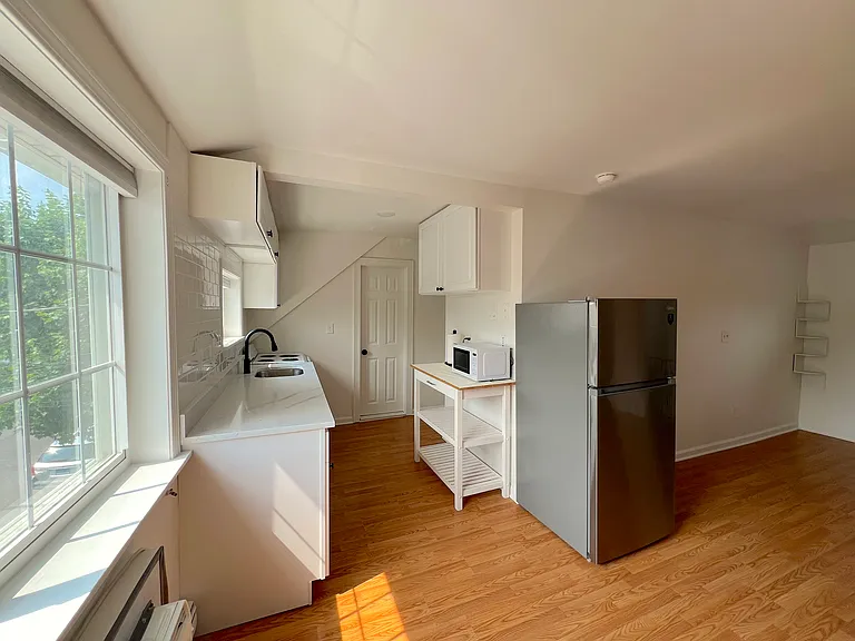 750 Cove Rd #7 — Photo 3