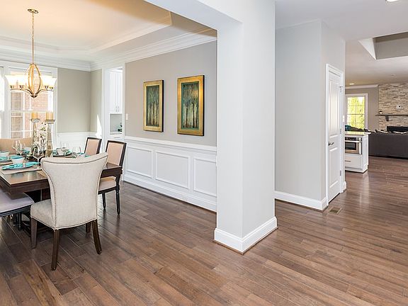 3rd image of 11937 Montfort Cir