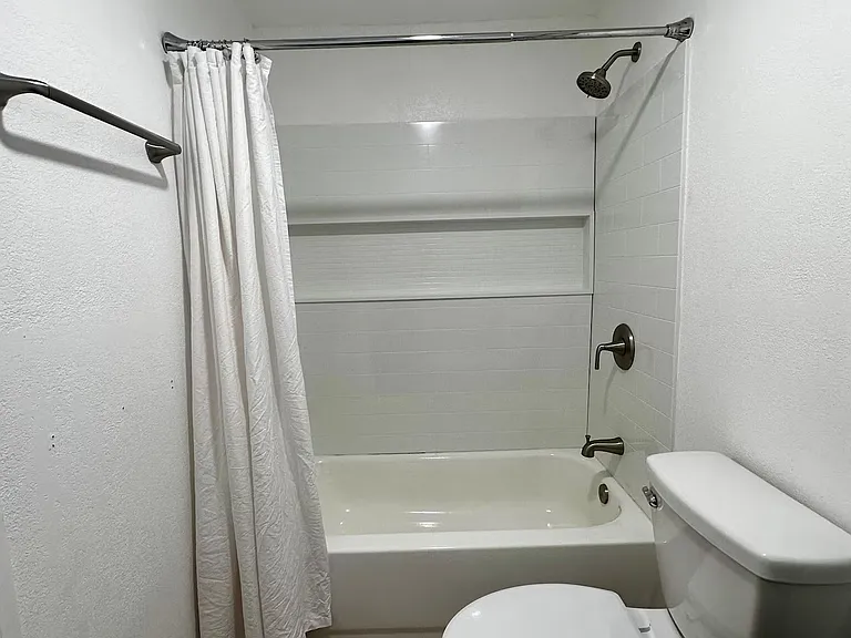 Full bath, all new!