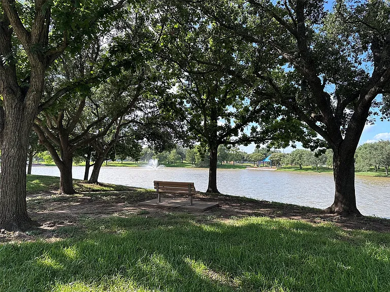 4634 Grand Cayman Dr — Photo 8