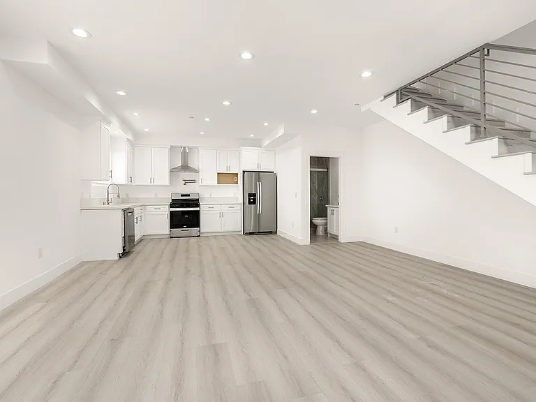 919 N Beaudry Ave #1/2 — Photo 3