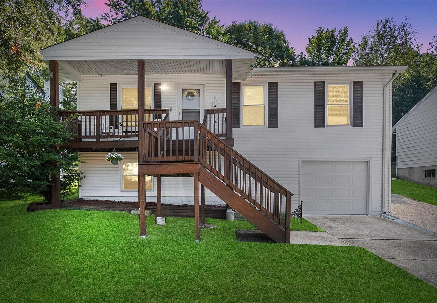 2408 Cambridge Rd, High Ridge, MO 63049 | Zillow