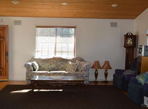 3rd image of 3409 San Luis St